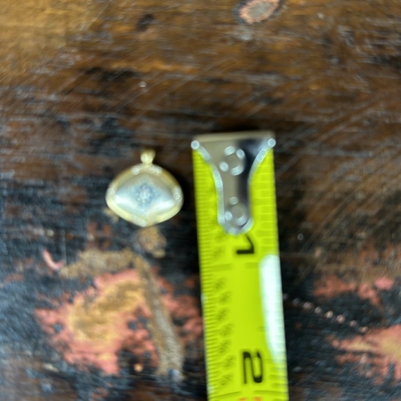 “Mondo Joya Necklace” gold pendant by Adel Chefridi. New with tags from Sundance - Picture 4 of 8